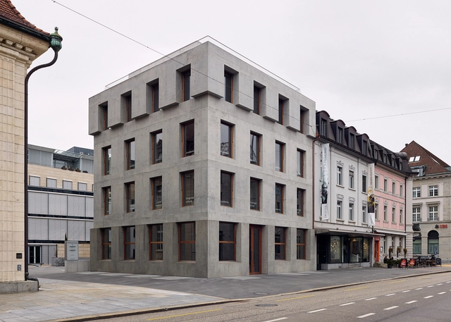Bahnhofstrasse Aarau Building Refurbishment / Gautschi Lenzin Schenker Architects - Apartments