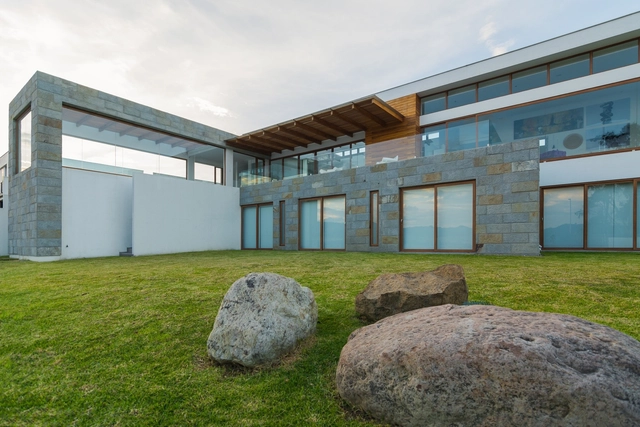 Casa en Las Pencas / QUATTRO - Casas, Fachada