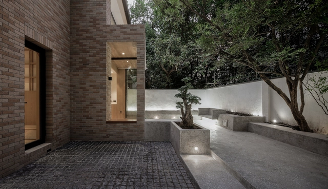 上海里弄改造——极小天井住宅 / 西涛设计工作室 - 别墅室内