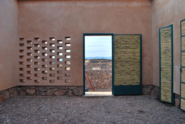 Escuela primaria bio-climática / BC architects - Ampliación