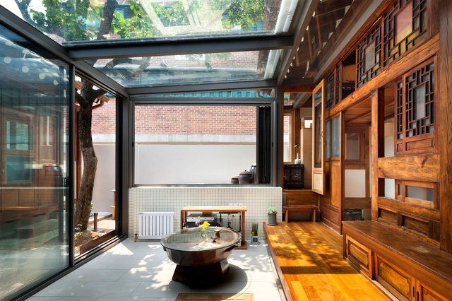 Cheonyeon-dong Hanok / guga Urban Architecture - Houses, Beam, Facade, Table, Lighting