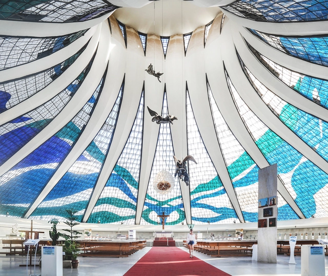 Clásicos de Arquitectura: Catedral de Brasilia / Oscar Niemeyer - Imagen Principal