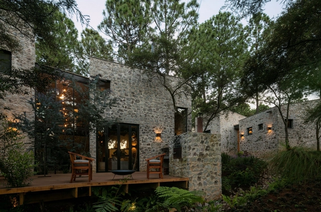 Casa EC / AM30 Taller de Arquitectura + Stephane Arriola - Casas, Jardín, Fachada, Sillas, Mesas, Bancas