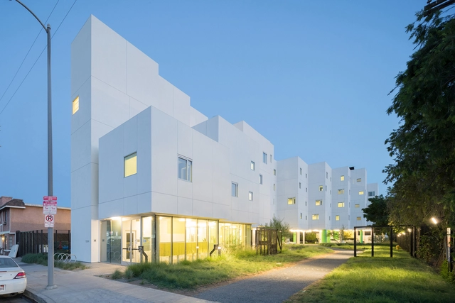 波峰公寓 / Michael Maltzan Architecture - 公寓