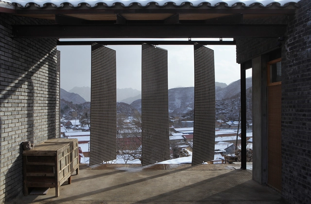 A House Near the Great Wall / Jin Lei - Refurbishment, Deck, Beam, Facade, Door, Column