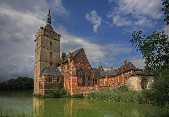 Atelier Bow-Wow projeta palco para festival de música e arte na Bélgica - Imagem de Destaque