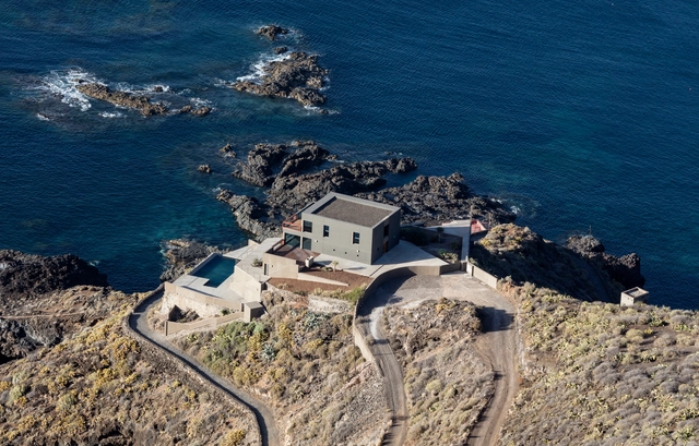 Casa en el Puerto de la Madera  / Alejandro Beautell - Casas, Costa
