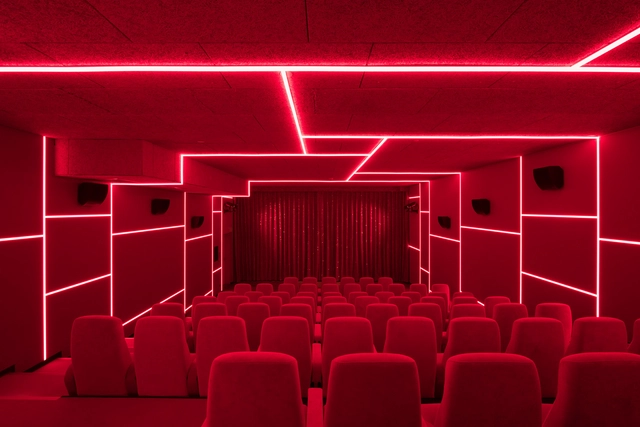 Cine Delphi LUX / Batek Architekten + Ester Bruzkus Architekten - Cine