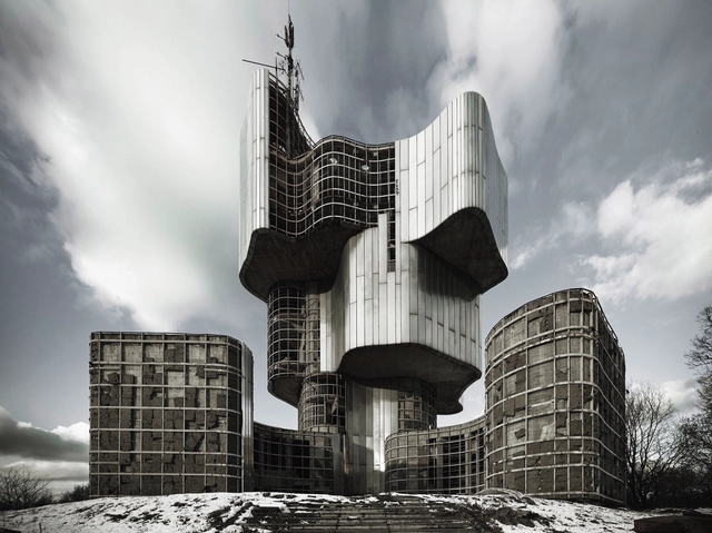 MoMA abre exposição sobre a arquitetura soviética da Iugoslávia - Imagem de Destaque