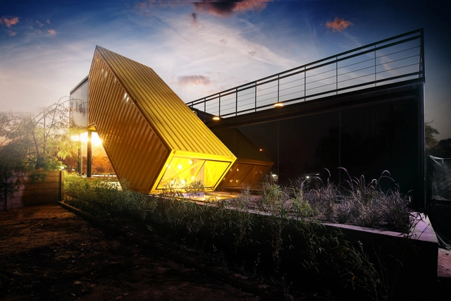 Oficina yellow box / FLXBL Design Consultancy - Interiores De Oficina