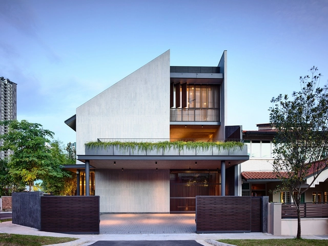 层叠庭园 / HYLA Architects - 独立住宅