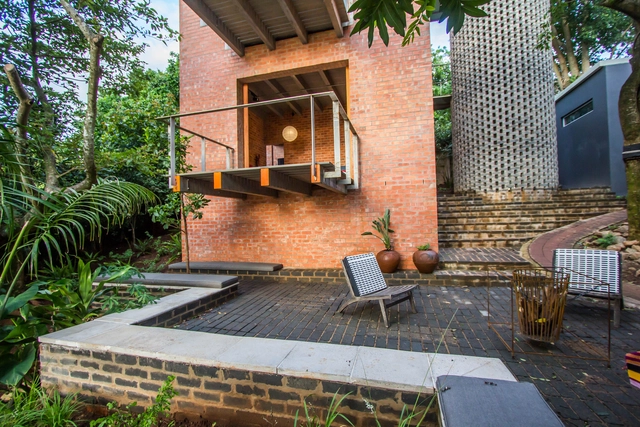 兄弟俩需要自己的空间，于是有了这两座塔楼 / Jeremy Steere Architect - 改造项目