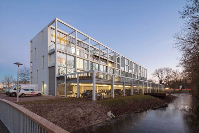 Blok Y 公寓，小房子填进混凝土框架 / Marc Koehler Architects - 公寓