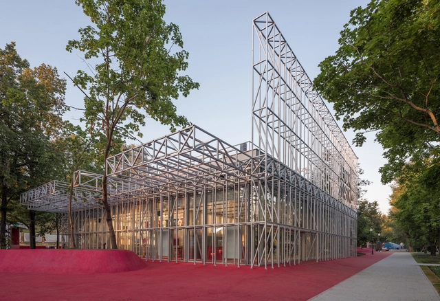 Nike Box MSK / KOSMOS architects + Strelka KB + Strelka Architects - Arquitetura Comercial