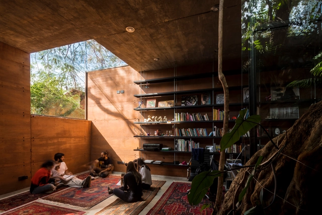 Caixa de Terra / Equipo de Arquitectura - Casas
