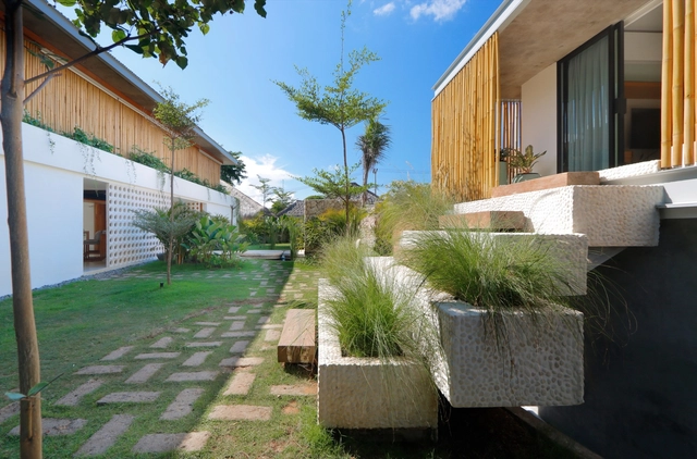 Seascape Lembongan / Word of Mouth House - Casas