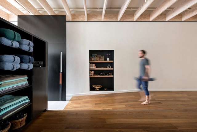 Ritual Room / goCstudio - Sports Interiors, Beam, Table