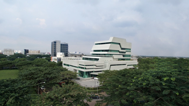 DUNIA BANGUNAN / ANDParsitek - Edificio De Oficinas
