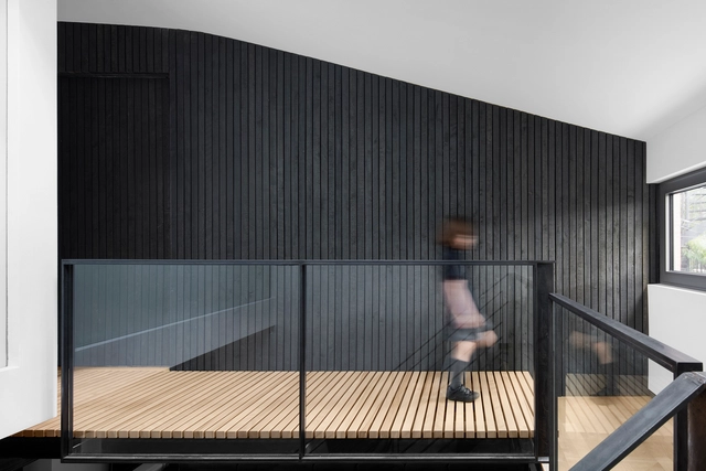 House on Alma / Paul Bernier Architecte - Renovation, Facade, Handrail, Stairs