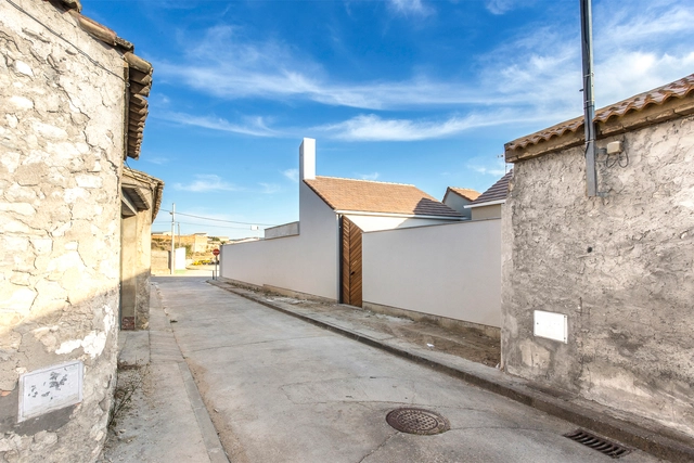 Casa JI / Sergio Sebastián arquitecto - Casas, Fachada