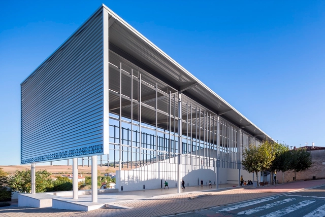 Cubrición, reforma y urbanización del Frontón de Astrain, Cendea de Cizur / azpilicueta arquitectura - Edificios Públicos, Fachada