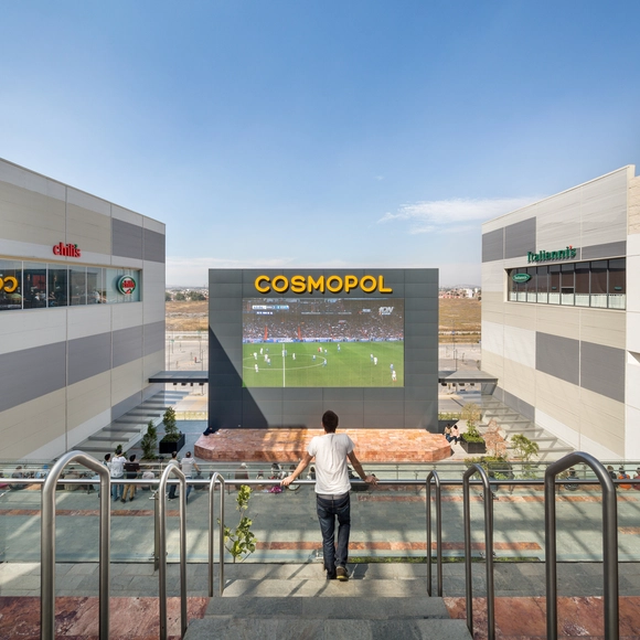 COSMOPOL / MIGDAL ARQUITECTOS - Centros Comerciales, Fachada, Cierros