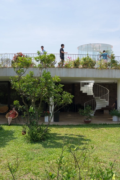Casa V4 / TNT architects - Casas