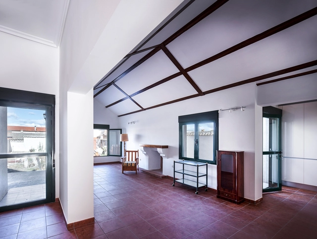 Casa de Campo en Las Herencias / OOIIO Arquitectura - Casas, Fachada, Fijación Vigas, Puerta