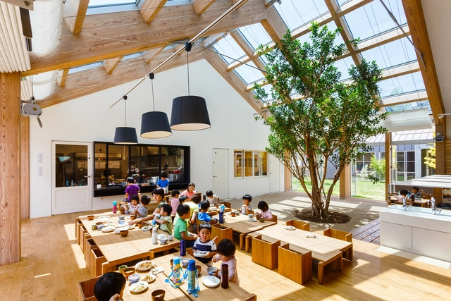 Guardería HN / HIBINOSEKKEI + Youji no Shiro - Kindergarten