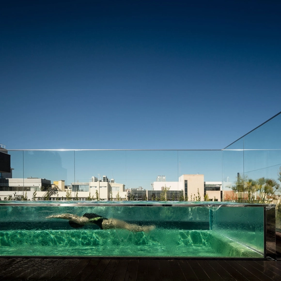 Lux Park Hotel / Arquitectos Aliados + PROMONTORIO - Hotéis, Fachada