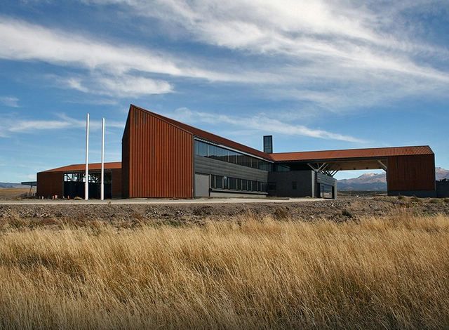 Complejo Fronterizo Huemules / Crisosto Smith Arquitectos, Cavagnaro Rojo Arquitectos + Jorge García - Edificios Públicos, Fachada