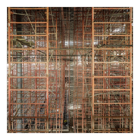 Fernando Alda explora la construcción de un rascacielos en su más reciente ensayo fotográfico - Imagen Principal