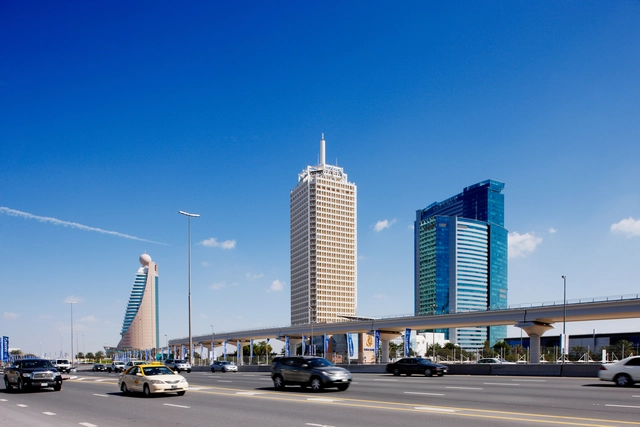 Primeiro arranha-céu de Dubai será tombado como patrimônio moderno - Imagem de Destaque