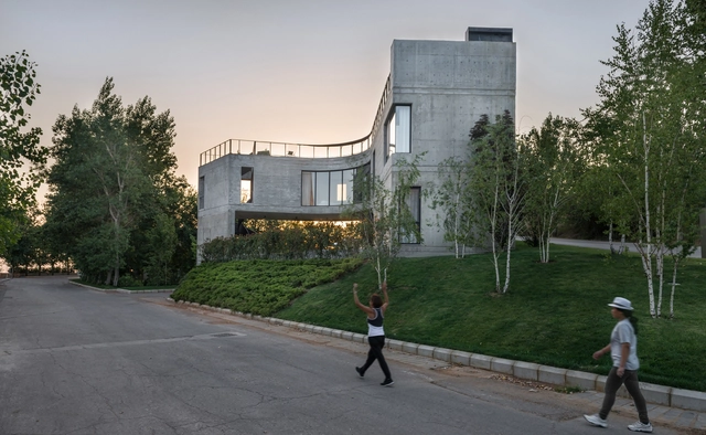 Out-to-Out House / L.E.FT Architects - Casas