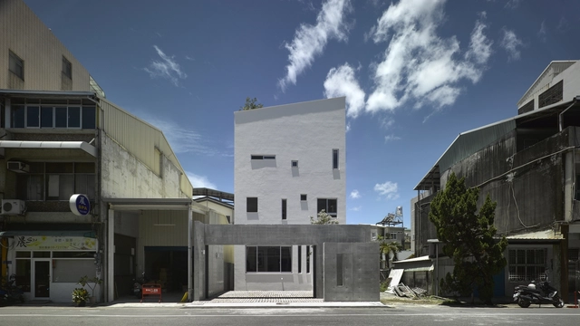 台湾城中的家屋 / 良悦建筑设计 - 独立住宅