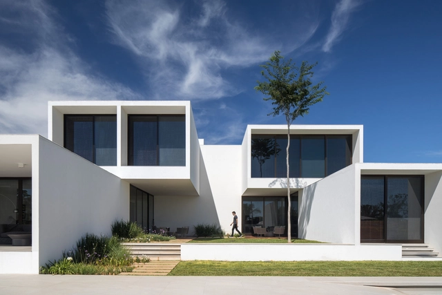 Casa das Praças / BLOCO Arquitetos - Casas, Fachada, Porta