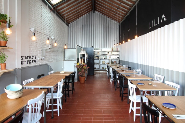 Restaurante Lilia / Tadu Arquitetura - Restaurantes E Bares, Viga, Mesa, Cadeira, Iluminação
