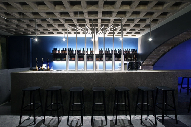 Elav Kitchen & Beer  / Francesca Perani Enterprise + Marg studio - Brewery, Chair