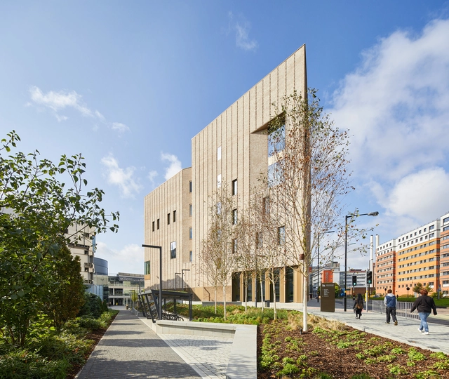 伯明翰皇家音乐学院 / Feilden Clegg Bradley Studios - 教育建筑