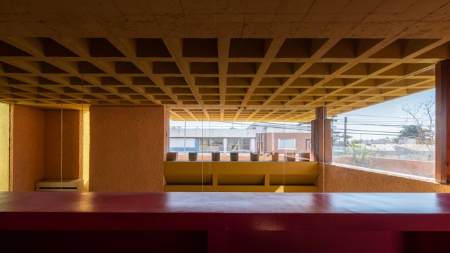 Casa Maricel / Estudio Edgardo Marveggio - Casas, Fijación Vigas, Fachada, Pilares, Sillas