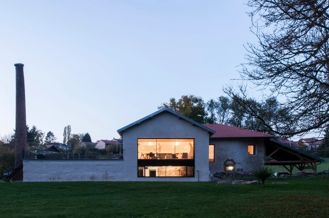 Restauración de un antiguo molino / Studiolada - Casas