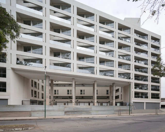 PRO.CRE.AR Talavera Salta / Sergio Alberto Cabrera Arquitectos - Vivienda Social, Fachada, Puerta