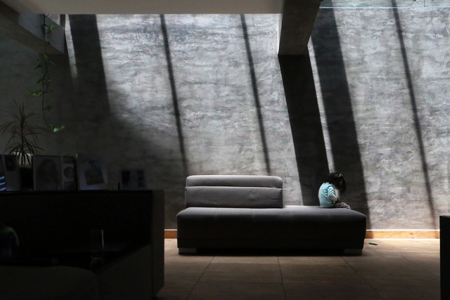 Casa Mashar / Ruptura Morlaca Arquitectura - Casas, Puerta, Escaleras, Sillas