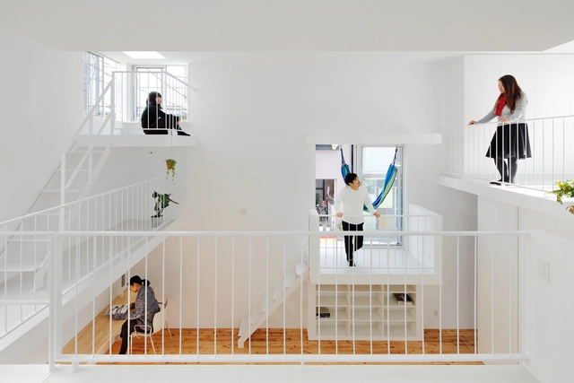Casa Balcón / Takeshi Hosaka Architects - Casas