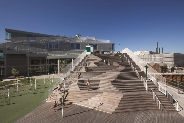 Escola South Harbor / JJW Arkitekter - Escolas