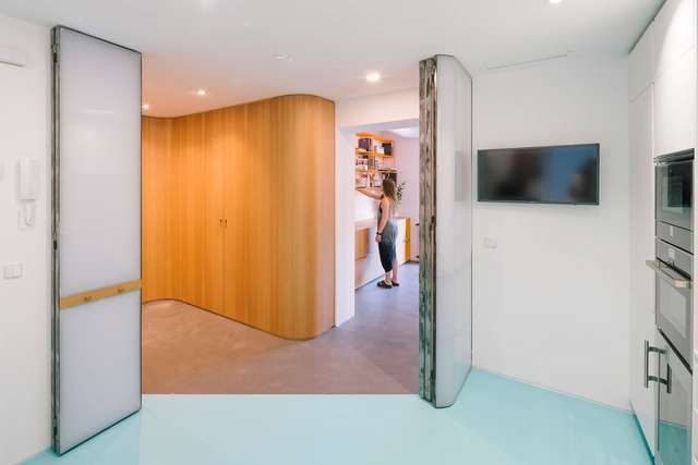 FA7 – Reforma de vivienda / Ensalada Works - Apartamentos, Puerta, Barandas