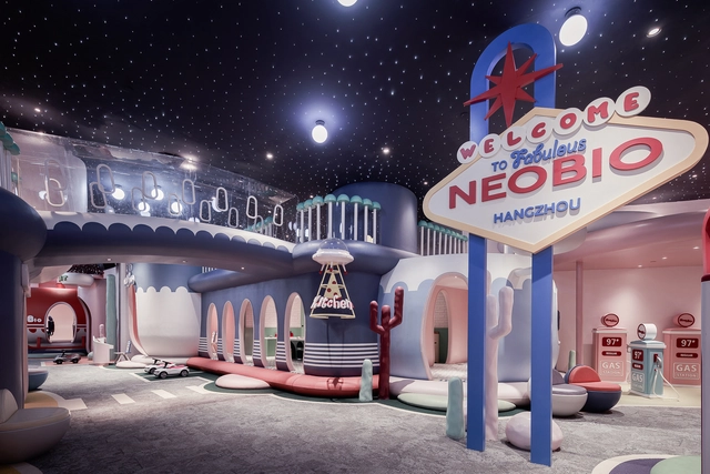 Post Post-Modernism: 10 Projects that Reinterpret the Movement for the Digital Age - Featured Image