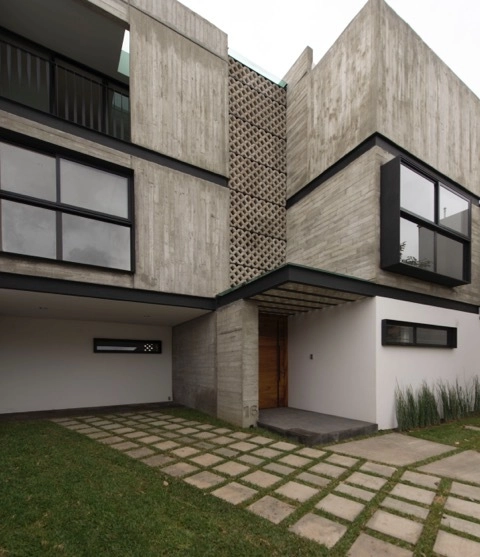 Casa Oaxaca Lomas Candiani / ADD Arquitectura e Interiores + Rojo Luz - Casas, Patio interior, Fachada