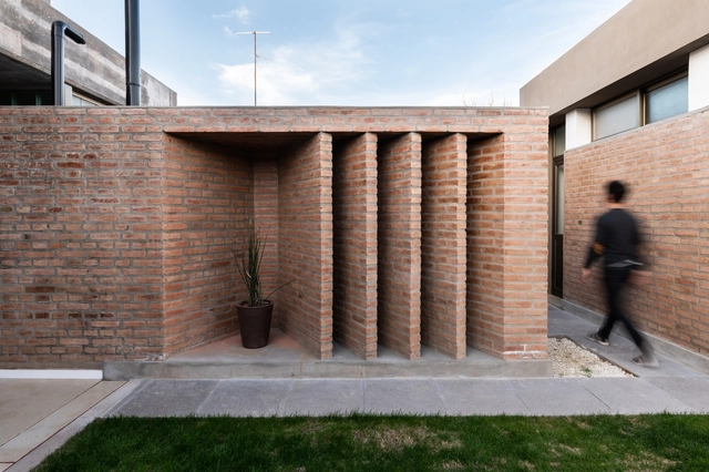 Vivienda en el Norte de Córdoba / ONO Arquitectos - Casas, Patio interior, Fachada