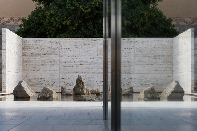 Artist Spencer Finch Evokes Kyoto's Ryoan-ji Garden at the Mies Pavilion - Featured Image